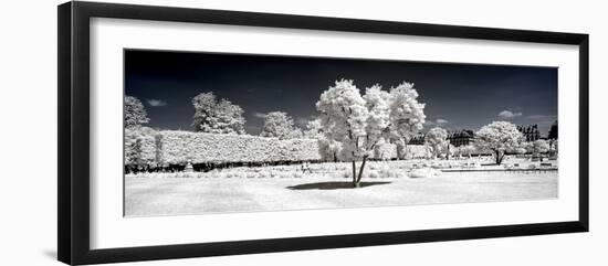 Another Look - Paris-Philippe Hugonnard-Framed Photographic Print