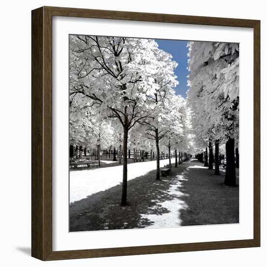 Another Look - Paris-Philippe Hugonnard-Framed Photographic Print