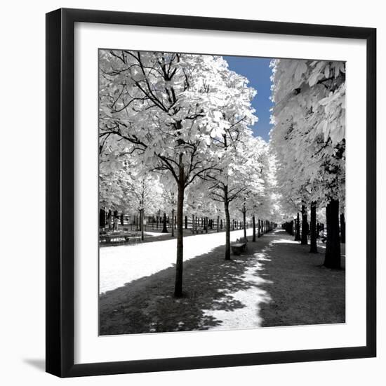 Another Look - Paris-Philippe Hugonnard-Framed Photographic Print