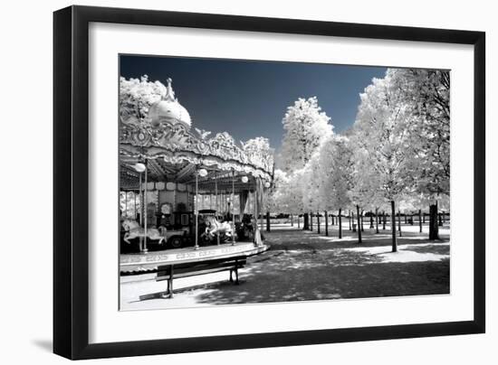 Another Look - Paris-Philippe Hugonnard-Framed Photographic Print