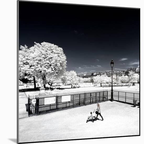 Another Look - Paris-Philippe Hugonnard-Mounted Photographic Print