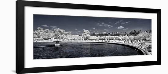 Another Look - Paris-Philippe Hugonnard-Framed Photographic Print