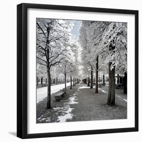 Another Look - Paris-Philippe Hugonnard-Framed Photographic Print