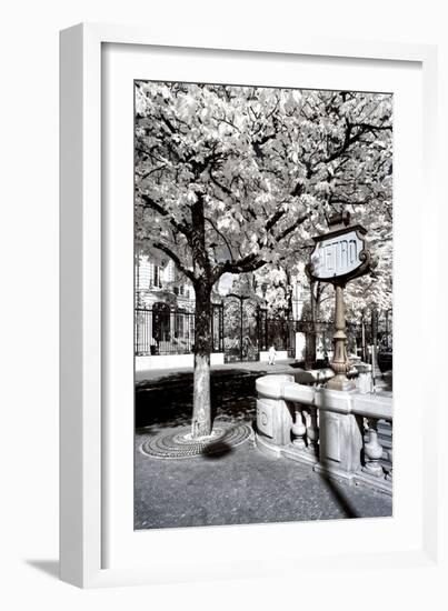 Another Look - Paris-Philippe Hugonnard-Framed Photographic Print