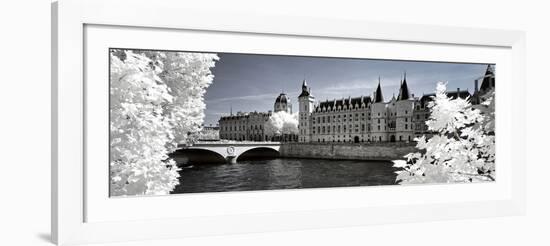 Another Look - Paris-Philippe Hugonnard-Framed Premium Photographic Print