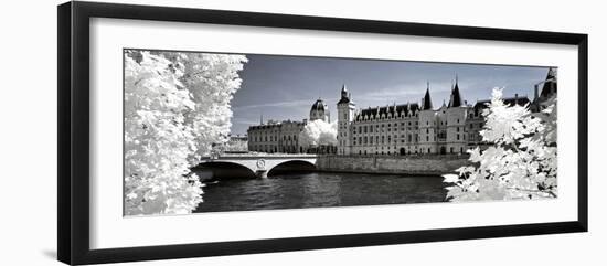 Another Look - Paris-Philippe Hugonnard-Framed Photographic Print