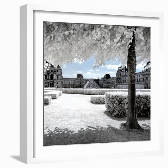 Another Look - Paris-Philippe Hugonnard-Framed Photographic Print