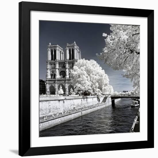 Another Look - Paris-Philippe Hugonnard-Framed Photographic Print