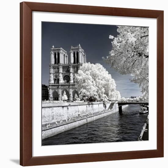 Another Look - Paris-Philippe Hugonnard-Framed Photographic Print