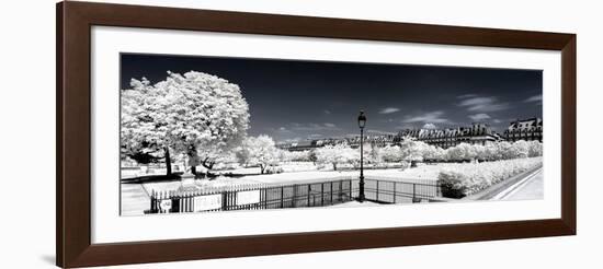 Another Look - Paris-Philippe Hugonnard-Framed Photographic Print