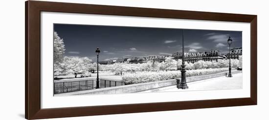 Another Look - Paris-Philippe Hugonnard-Framed Photographic Print