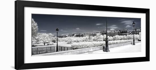 Another Look - Paris-Philippe Hugonnard-Framed Photographic Print