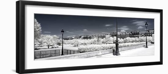 Another Look - Paris-Philippe Hugonnard-Framed Photographic Print