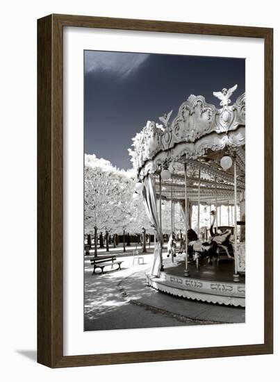 Another Look - Paris-Philippe Hugonnard-Framed Photographic Print