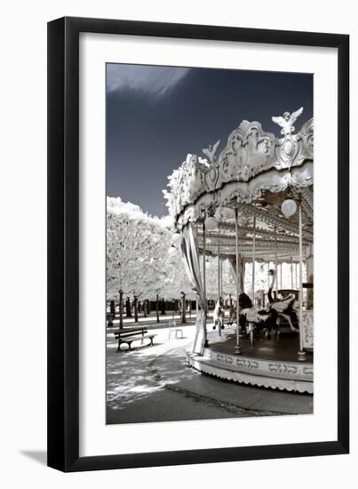 Another Look - Paris-Philippe Hugonnard-Framed Photographic Print