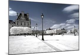 Another Look - Paris-Philippe Hugonnard-Mounted Photographic Print