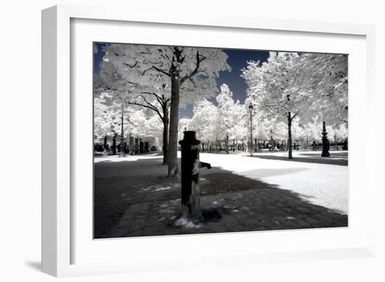 Another Look - Paris-Philippe Hugonnard-Framed Photographic Print