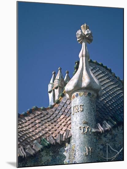 Antonio Gaudi's Cassa Batilo, Barcelona, Spain-David Barnes-Mounted Photographic Print