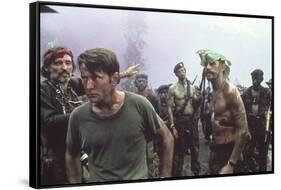 APOCALYPSE NOW, 1979 directed by FRANCIS FORD COPPOLA Dennis Hopper and Martin Sheen (photo)-null-Framed Stretched Canvas