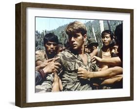 APOCALYPSE NOW, 1979 directed by FRANCIS FORD COPPOLA Martin Sheen (photo)-null-Framed Photo