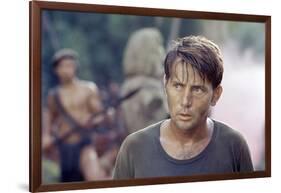 APOCALYPSE NOW, 1979 directed by FRANCIS FORD COPPOLA Martin Sheen (photo)-null-Framed Photo