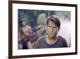 APOCALYPSE NOW, 1979 directed by FRANCIS FORD COPPOLA Martin Sheen (photo)-null-Framed Photo