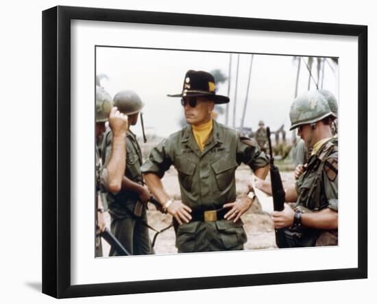 APOCALYPSE NOW, 1979 directed by FRANCIS FORD COPPOLA Robert Duvall (photo)-null-Framed Photo