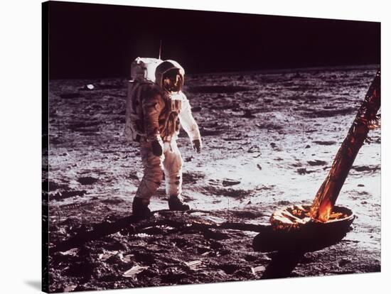 Apollo 11 Lunar Modul, Moon Walk-null-Stretched Canvas