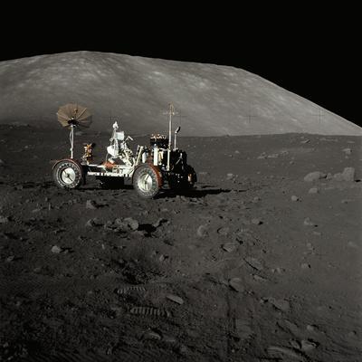 https://imgc.allpostersimages.com/img/posters/apollo-17-lunar-rover-on-the-surface-of-the-moon_u-L-PZOSIC0.jpg?artPerspective=n