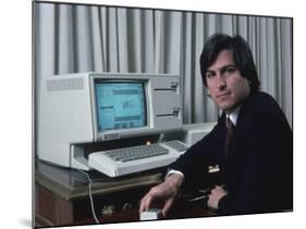 Apple Computer Chrmn. Steve Jobs with New Lisa Computer During Press Preview-Ted Thai-Mounted Premium Photographic Print