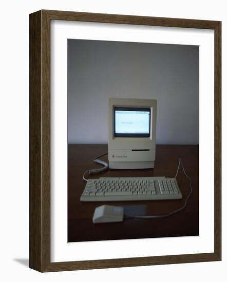 Apple Macintosh Classic Desktop PC-null-Framed Photographic Print
