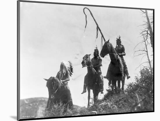 Apsaroke War Group, C.1905 (B/W Photo)-Edward Sheriff Curtis-Mounted Giclee Print