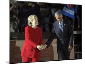 APTOPIX Campaign 2016 Obama Clinton-Pablo Martinez Monsivais-Mounted Photographic Print