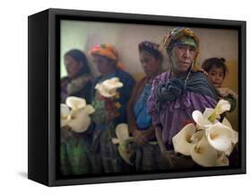 APTOPIX Guatemala Burial-Rodrigo Abd-Framed Stretched Canvas