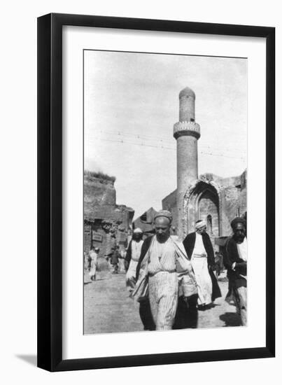 Arab Street Scene, Iraq, 1917-1919-null-Framed Giclee Print