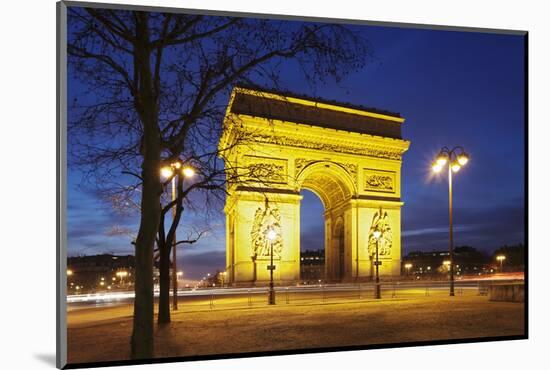 Arc De Triomphe at Dusk, Paris, Ile De France, France, Europe-Markus Lange-Mounted Photographic Print