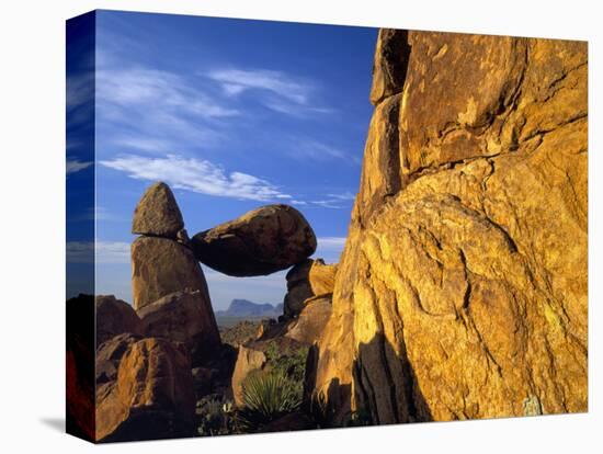 Arch at Sunrise, Grapevine Hills, Big Bend National Park, Texas, USA-Scott T^ Smith-Stretched Canvas