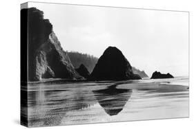 Arch Cape near Cannon Beach, Oregon Photograph - Cannon Beach, OR-Lantern Press-Stretched Canvas