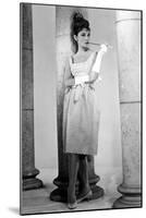 Ariane Love in the Afternoon Avec Audrey Hepburn 1957-null-Mounted Photo