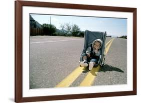 Arizona Junior RAISING ARIZONA by Joel Coen and Ethan Coen, 1987 (photo)-null-Framed Photo