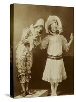Arlequin tenant la main de Colombine ( l'actrice Jane Renouardt )-Charles Reutlinger-Stretched Canvas