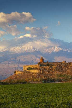 https://imgc.allpostersimages.com/img/posters/armenia-yerevan-ararat-plain-khor-virap-armenian-apostolic-church-monastery_u-L-PNYV3Z0.jpg?artPerspective=n