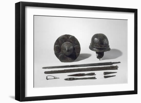 Armes gauloises : casque ; umbo de bouclier, épée, lances, talons, fibule-null-Framed Giclee Print