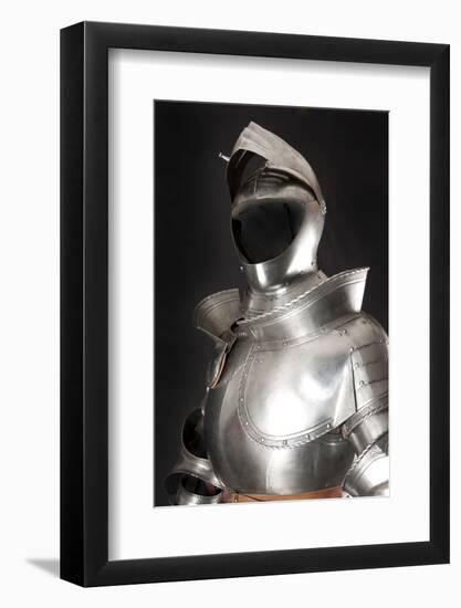 Armour-vis-Framed Photographic Print