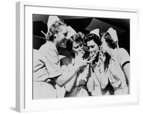 Army Nurses Lighting Up their Cigarettes in 1947-null-Framed Photo