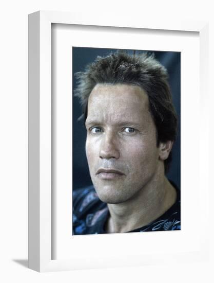 ARNOLD SCHWARZENEGGER. "THE TERMINATOR" [1984], directed by JAMES CAMERON.-null-Framed Photographic Print