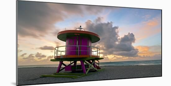 Art Deco Style Lifeguard Hut on South Beach, Ocean Drive, Miami Beach, Miami, Florida, USA-Gavin Hellier-Mounted Photographic Print