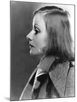 As You Desire Me by George Fitzmaurice, based on a play by Luigi Pirandello, with Greta Garbo, 1932-null-Mounted Photo