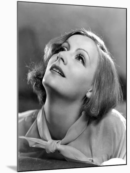 As You Desire Me by George Fitzmaurice, based on a play by Luigi Pirandello, with Greta Garbo, 1932-null-Mounted Photo