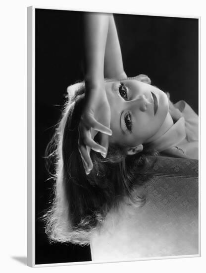 As You Desire Me by George Fitzmaurice, based on a play by Luigi Pirandello, with Greta Garbo, 1932-null-Framed Photo